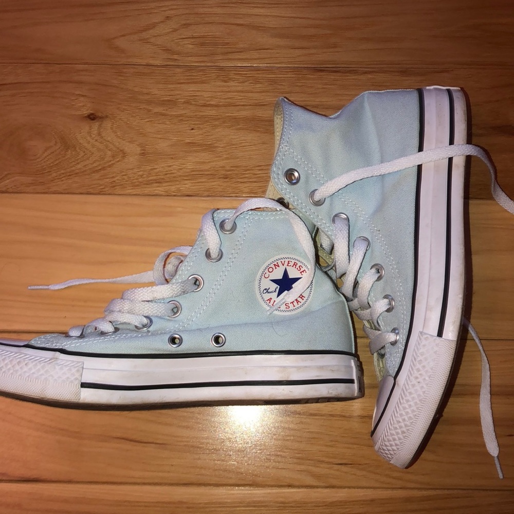 Mint converse